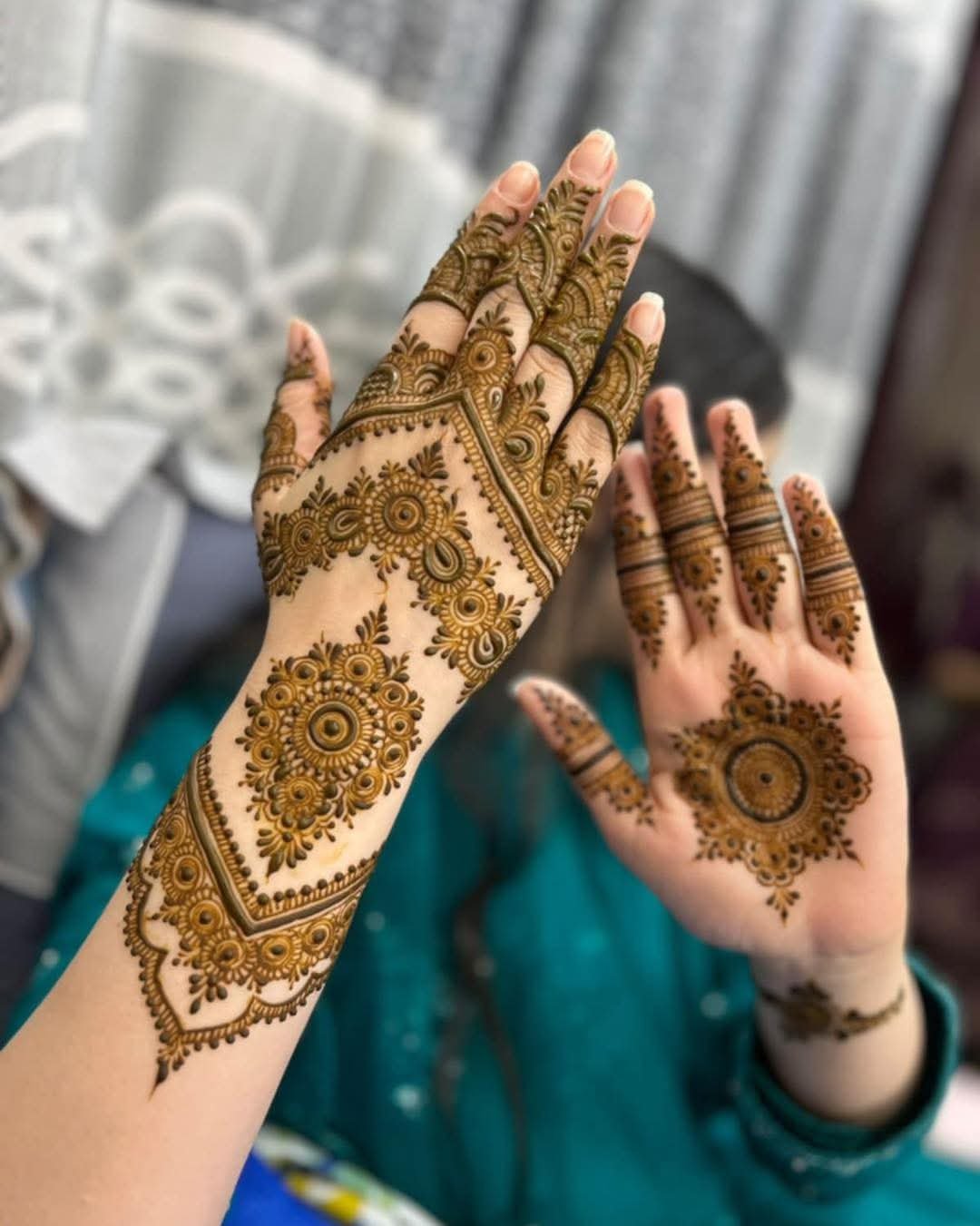 Custom henna hand design